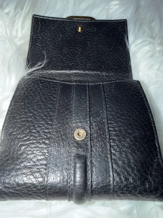 Gucci Vintage Black Leather Wallet with Gold G-Logo Accent - Picture 4 of 12